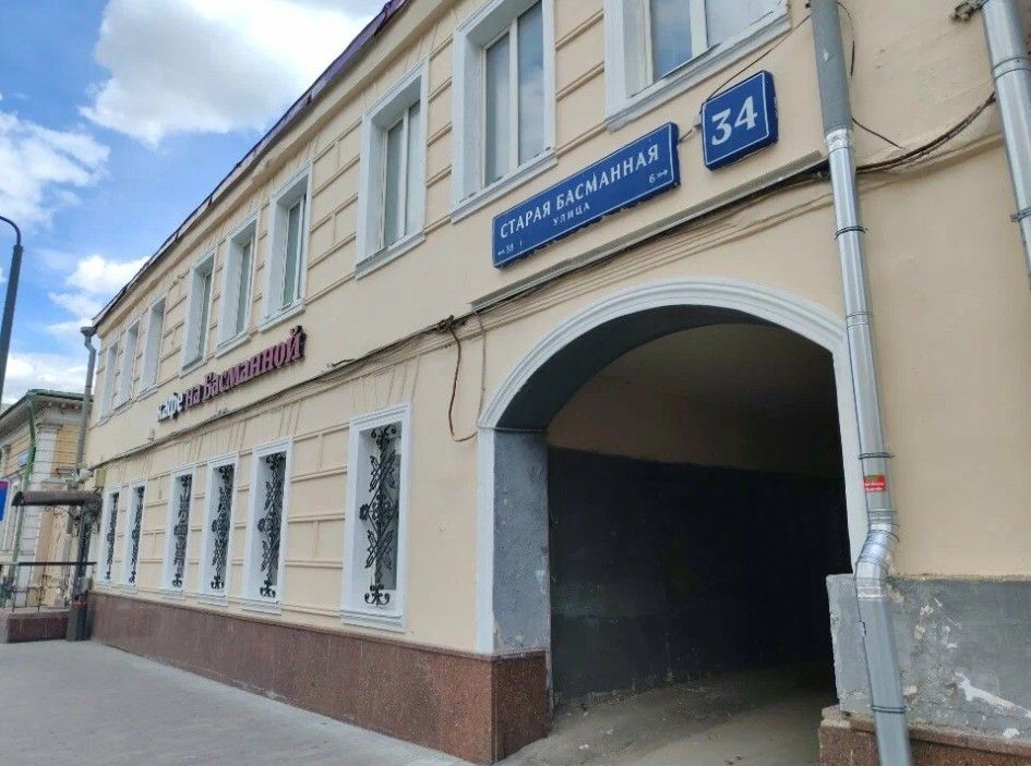фасад дома, здание по адресу г Москва, ул Старая Басманная, д 34 